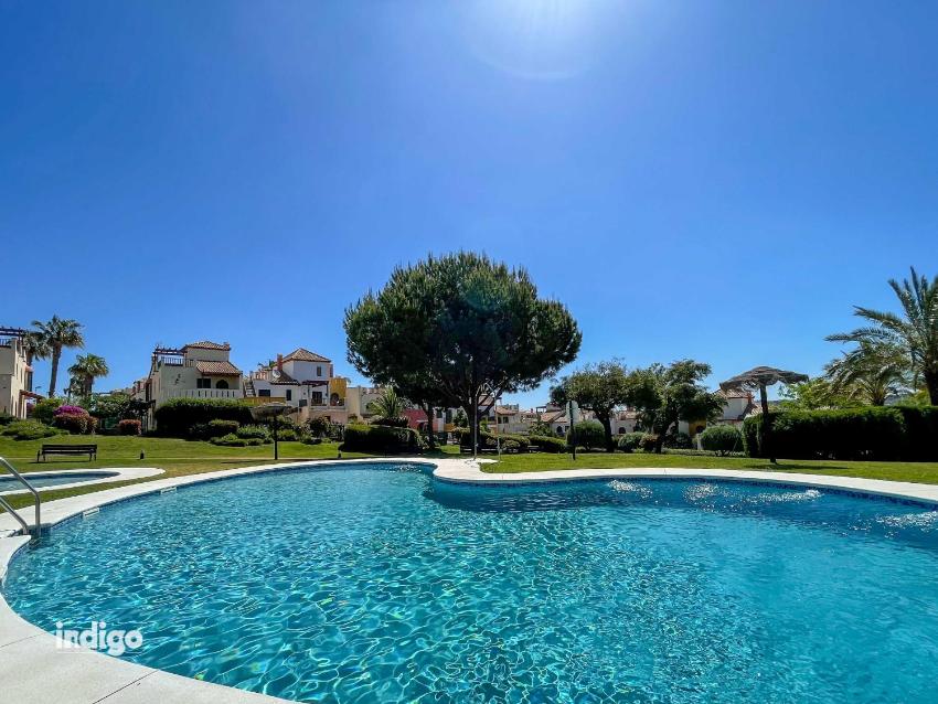 TER002 Bright Two Bedroom Townhouse