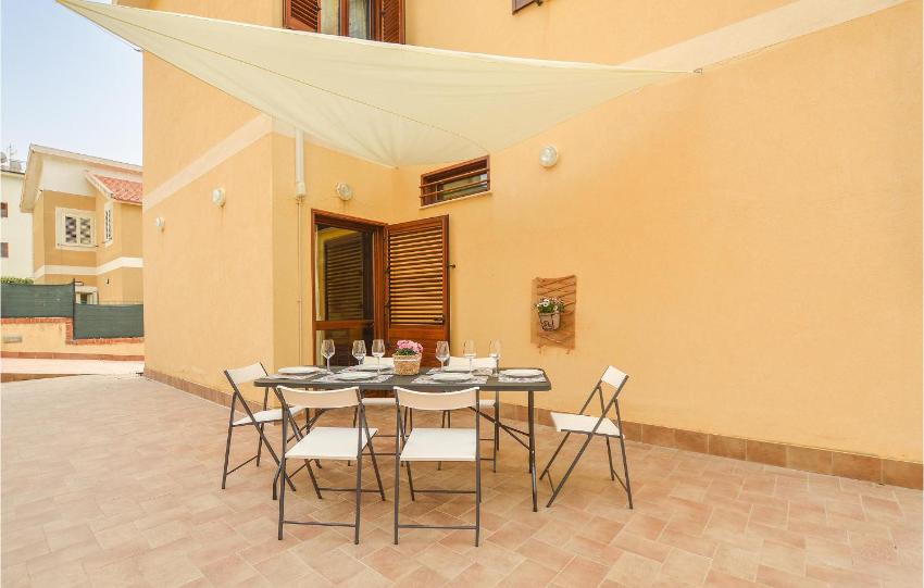 Nice home in Villaggio Mosè with WiFi and 3 Bedrooms