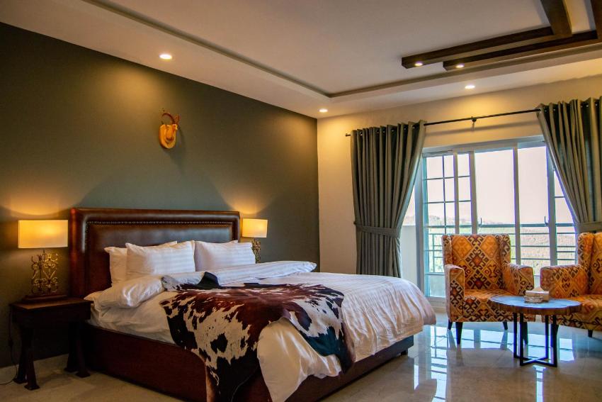 The Roomy Lodge, Murree