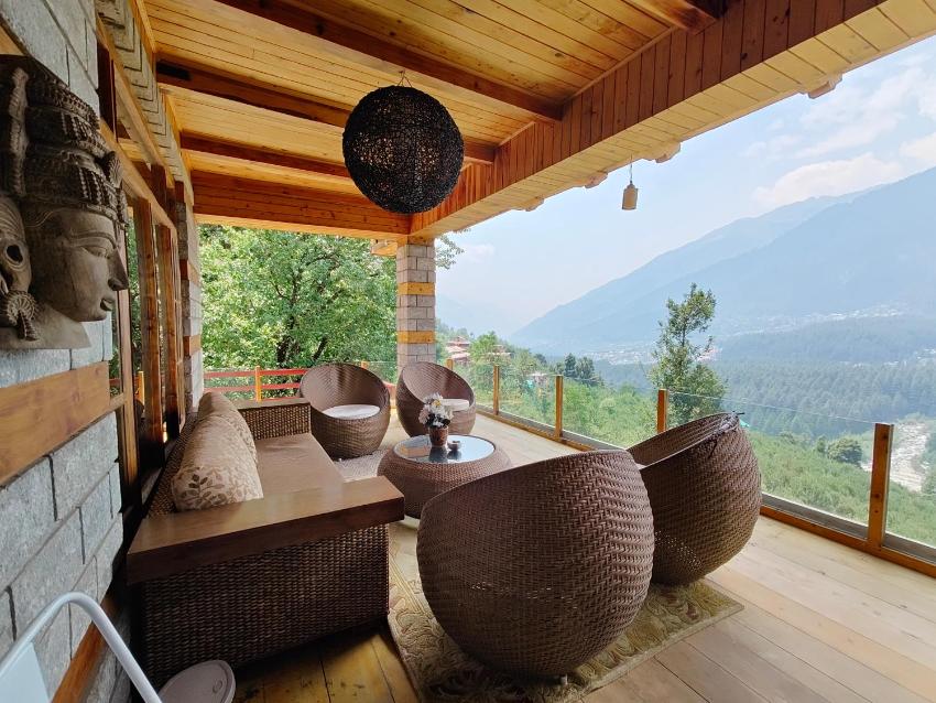 SaffronStays The Amlyn, Manali - unobstructed views of Beas river and the Himalayas