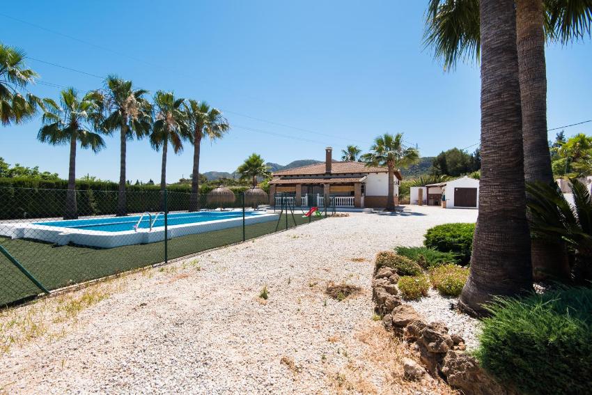 VILLA ENCANTO with Pool & Barbecue PETS FRIENDLY-VEN CON TU MASCOTA