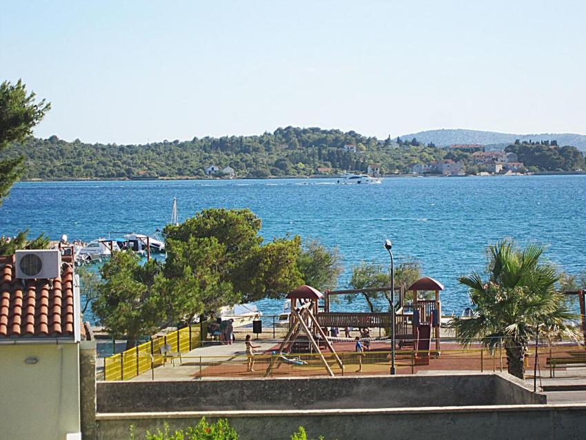 Apartments Enver Srima