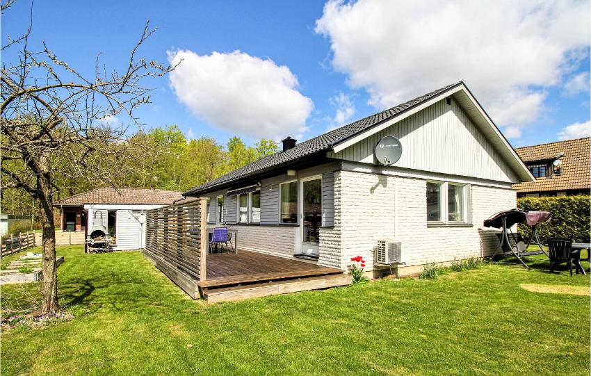 Amazing home in rkeljunga with WiFi and 3 Bedrooms