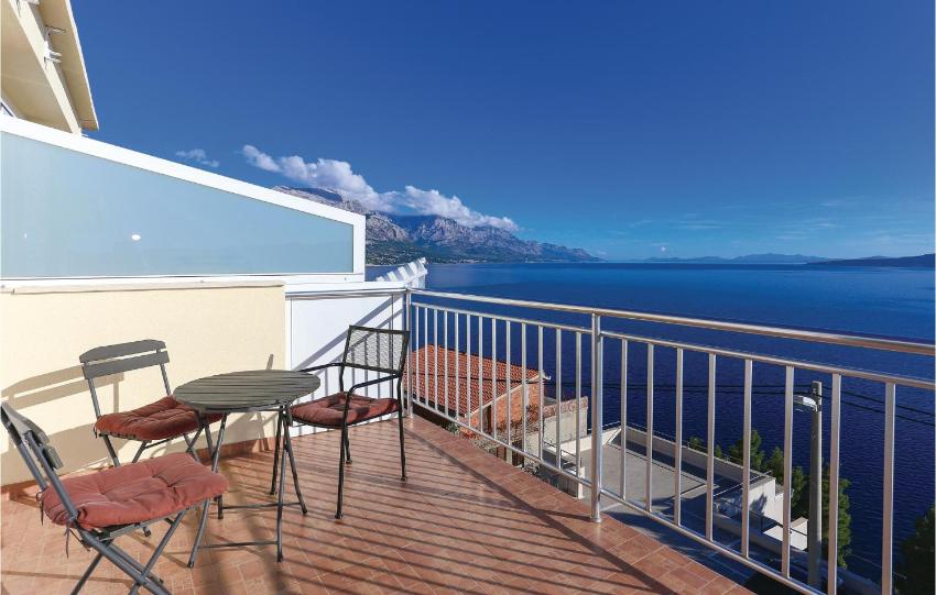 One-Bedroom Apartment in Marusici