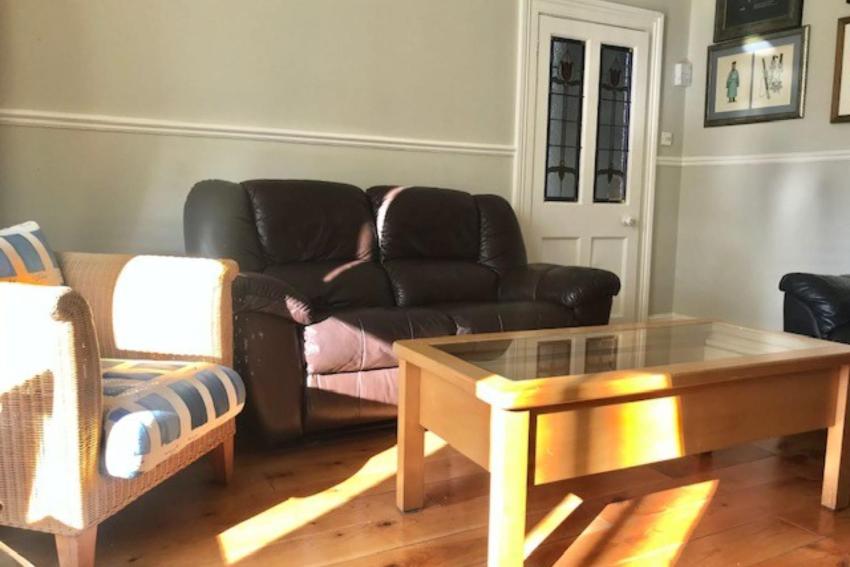 Stylish 2 Bedroom Cottage Near Botanical Gardens