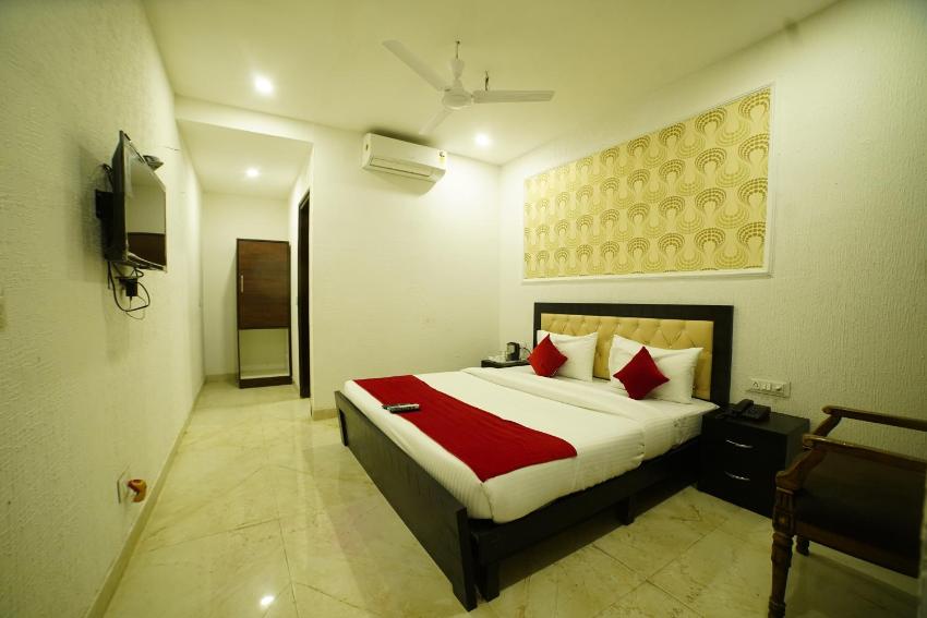 Hotel Shiraaz 3 BY EURASIA