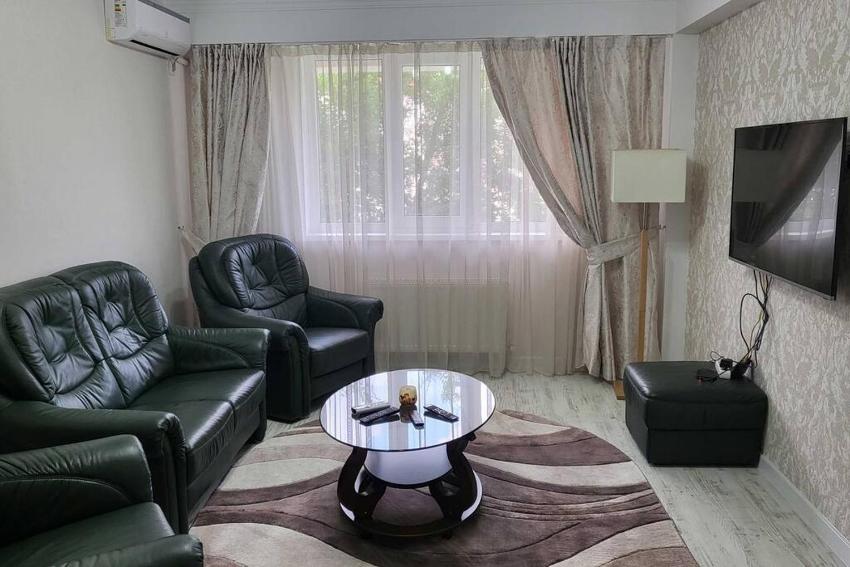 Spacious APT in the Center next to MallDova Mall