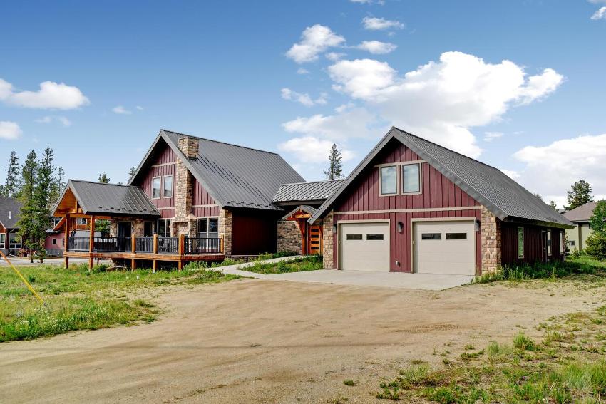 Winter Park Ranch Luxury Home Hot Tub & Great Views - FREE Activities & Equipment Rentals Daily