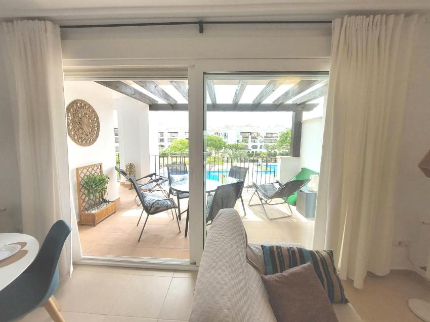 Modern Bright Two Bedroom Apartment With Pool Views - CO1022LT