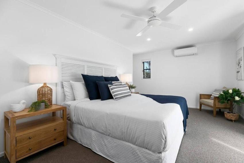 Central Tropical Oasis with Pool