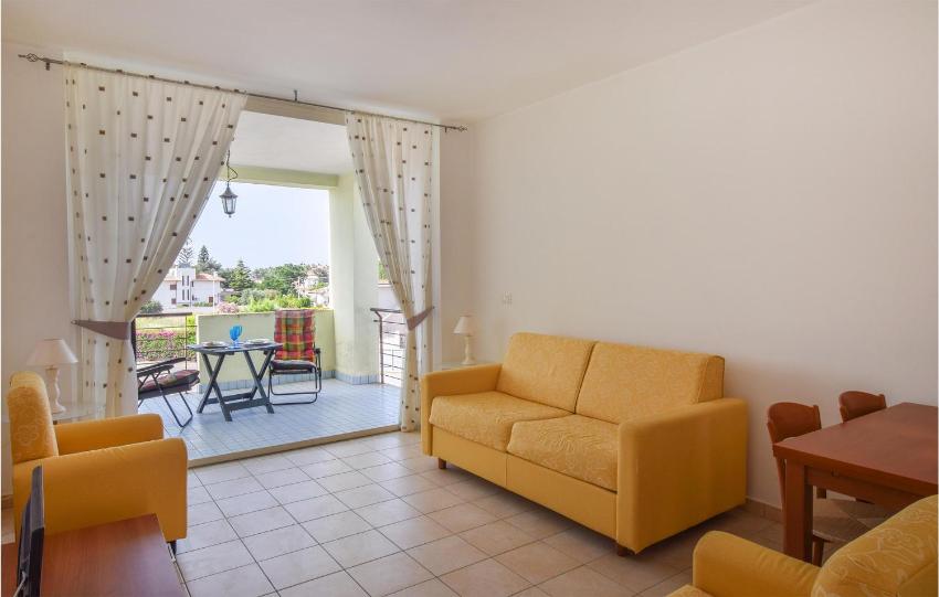 Amazing apartment in Isca Marina with 2 Bedrooms