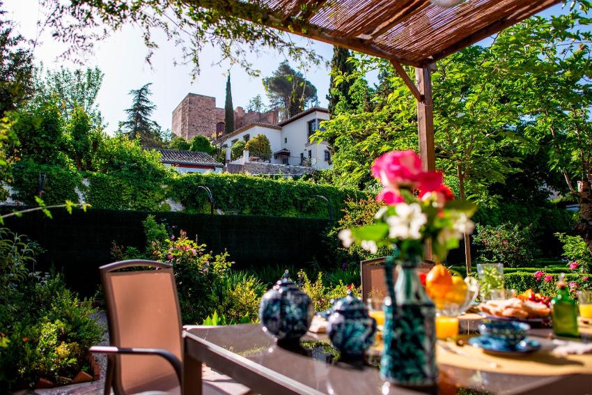 Genteel Home Carmen del Ciprés