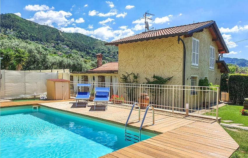Amazing home in Pietrasanta with WiFi, Private swimming pool and 3 Bedrooms