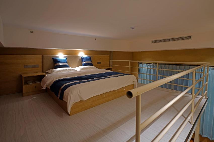 Zou Qu Ye Travel Hotel