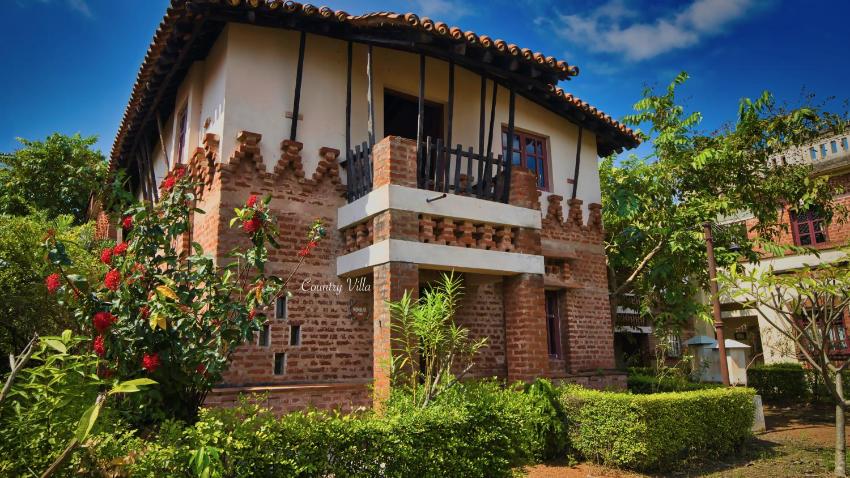 Country Villa with Modern Amenities, Santiniketan