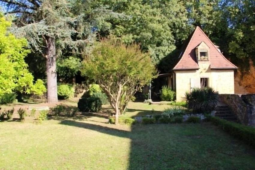 Maison de 2 chambres avec jardin amenage et wifi a Sarlat la Caneda C