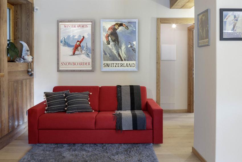 HelloChalet - Maison Orbit - spacious apartment with big terrace overlooking the mountains, garage, ski storage, boots-warmer