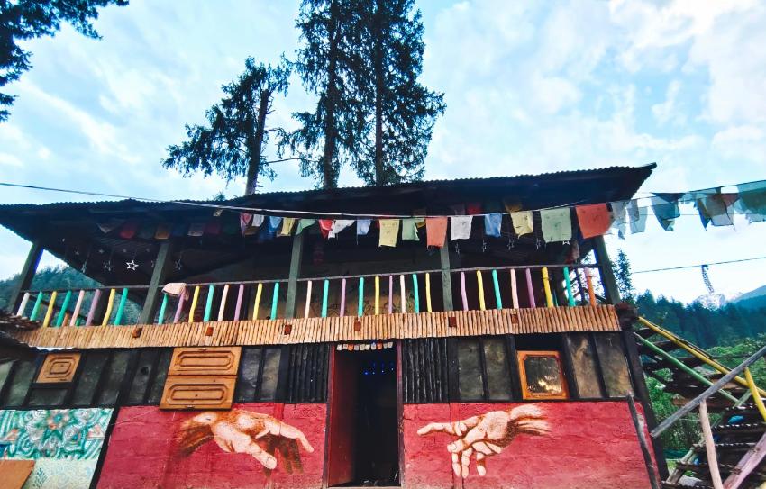 Sahastradhara Cafe & Homestay