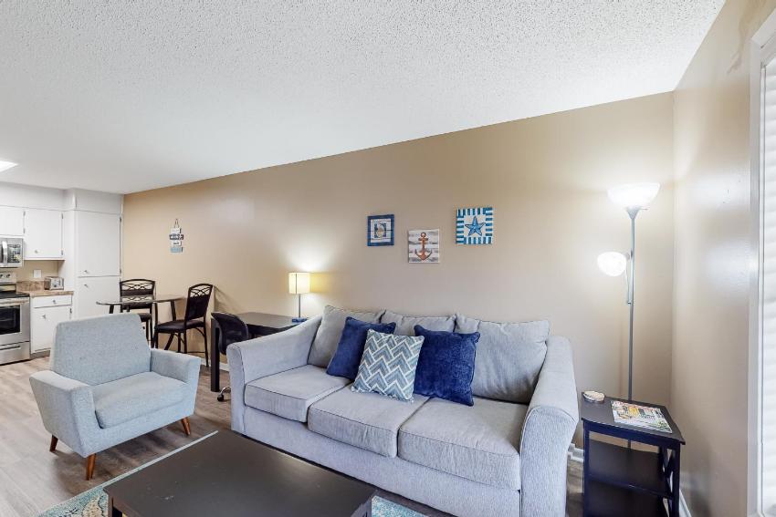 Country Club Villas #C