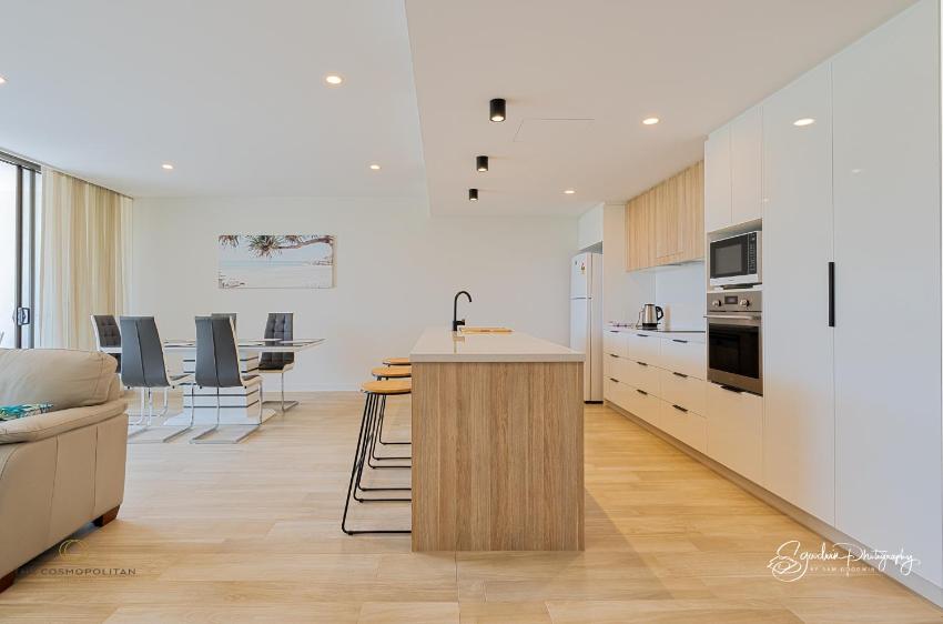 RIVERFRONT BREEZE @ The Cosmopolitan Unit10307