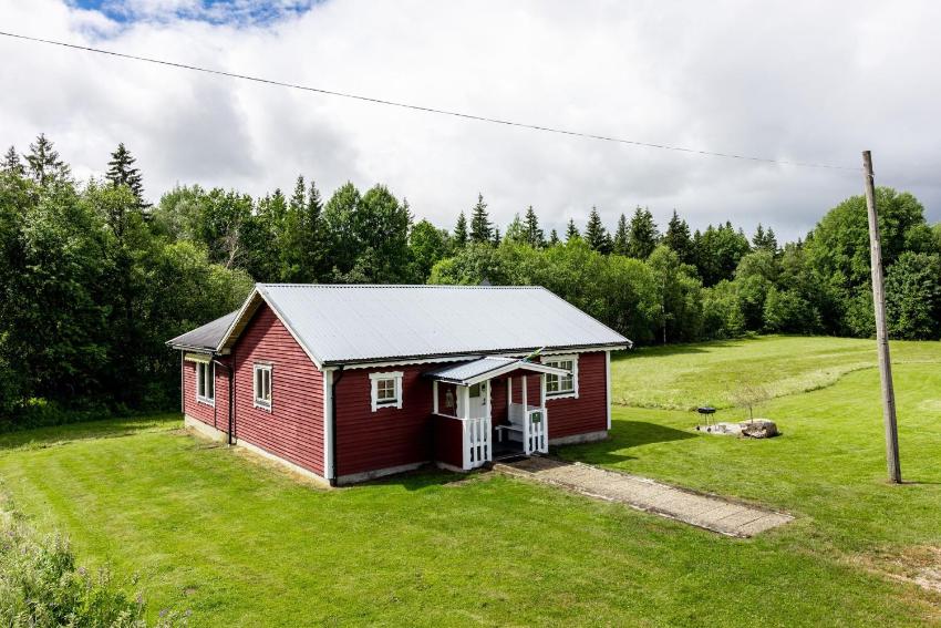 Cozy cottage in Smaland close to lake