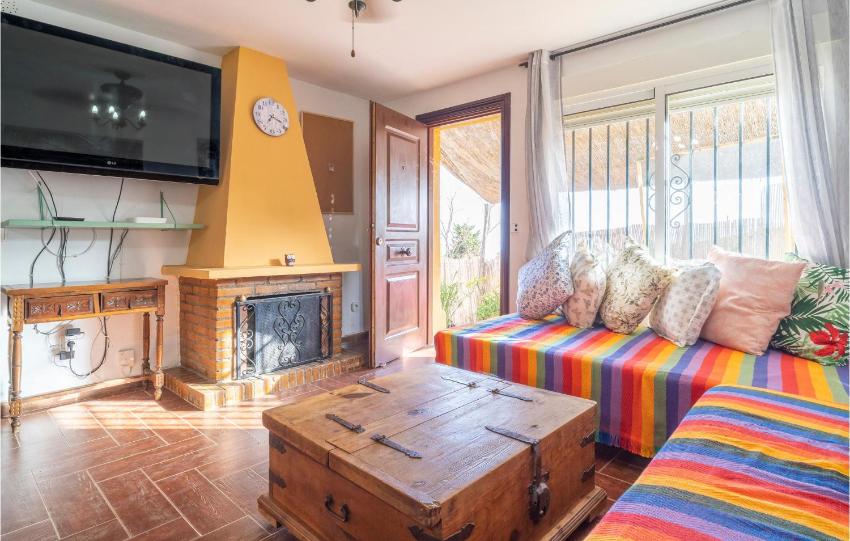 Nice home in Rincon de la Victoria with Outdoor swimming pool, Swimming pool and 3 Bedrooms