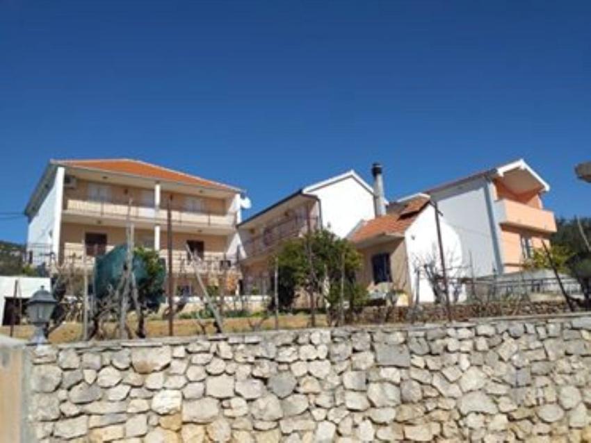 Apartments Diana Vinišće