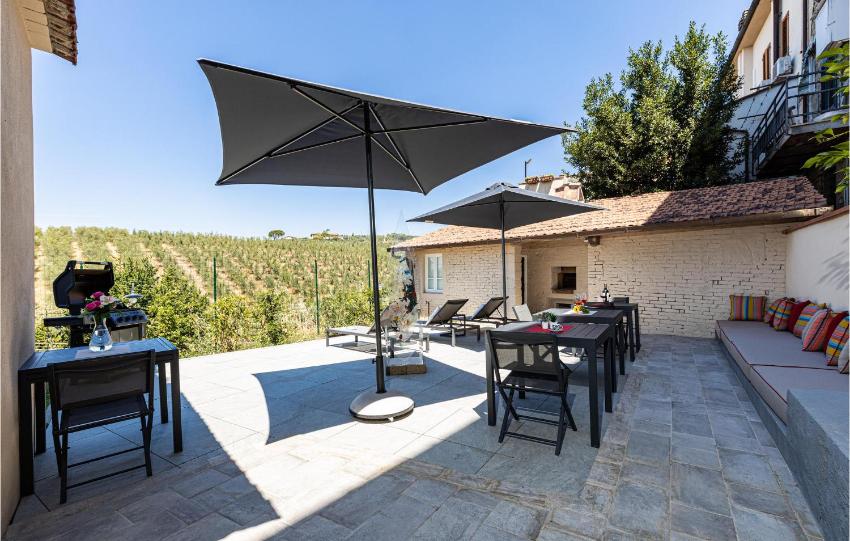 Amazing apartment in Vinci with WiFi and 1 Bedrooms