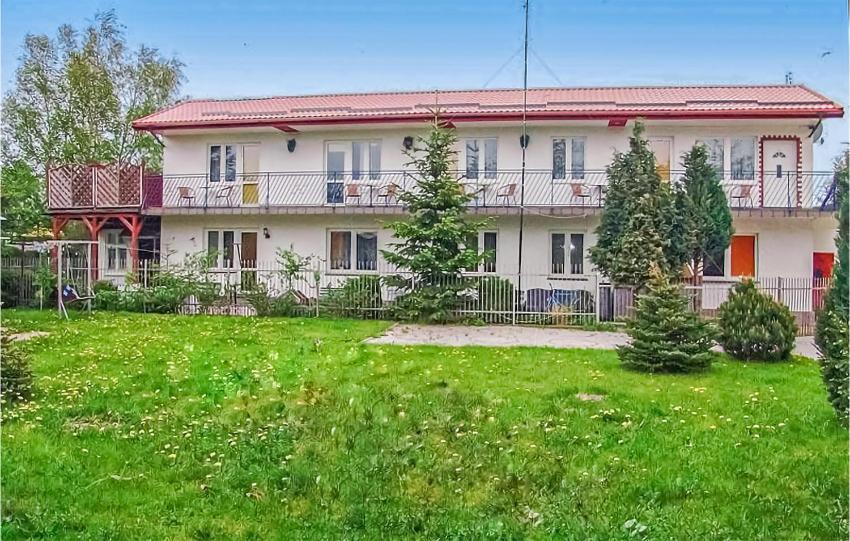 Stunning apartment in Darlwko with WiFi