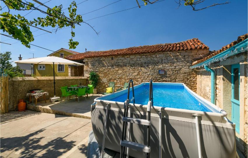 Stunning home in Barban with WiFi and 1 Bedrooms