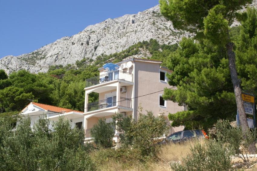 Apartments with a parking space Marusici, Omis - 4279