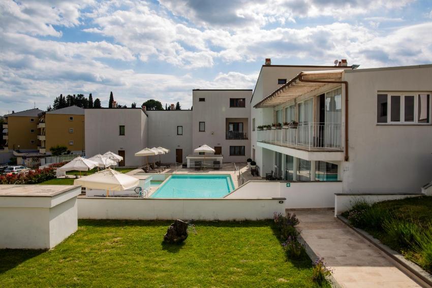 The Florence Hills Residence