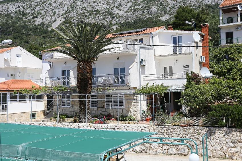 Apartments with a parking space Zivogosce - Porat, Makarska - 10032