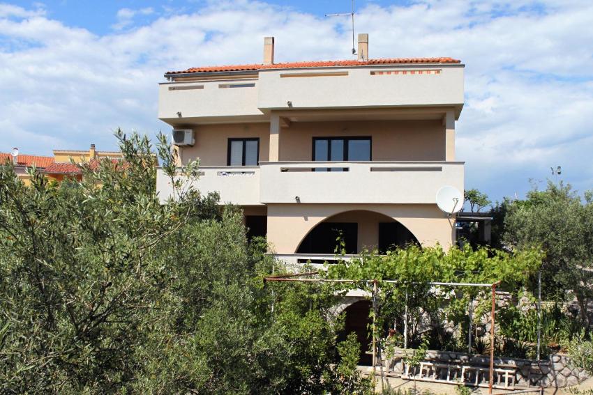 Rooms with a parking space Krk - 5360