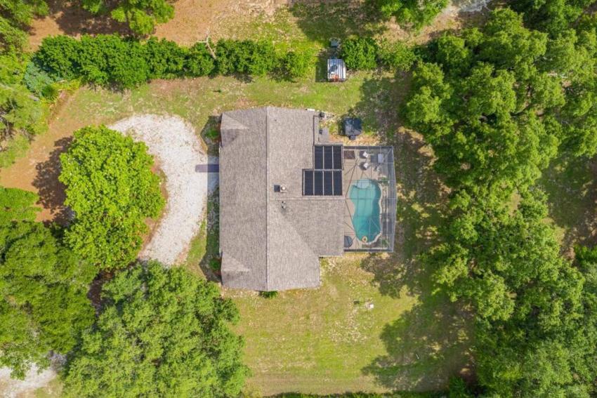 Fun Getaway Ranch Lake Pool Soccer 5Bed 3 Bath