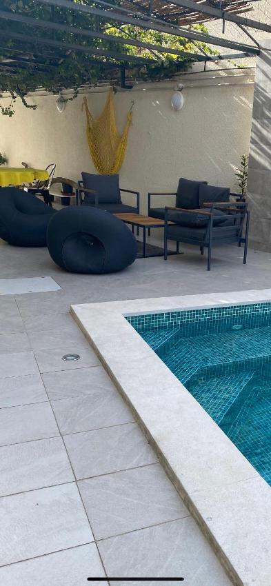 Trés beau Loft avec piscine