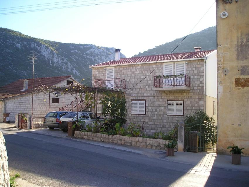 Apartments with a parking space Trpanj, Peljesac - 15710