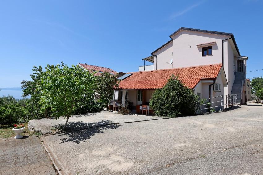 Apartments with a parking space Kostrena, Rijeka - 19470