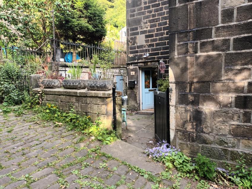 Eclectic Artists Cottage in Bohemian Hebden Bridge