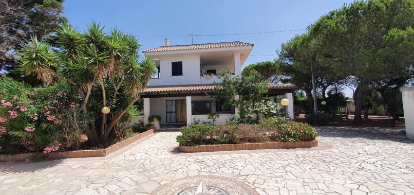 VILLA MIRABELLE , Torresangiovanni Marina di Ugento (LE)