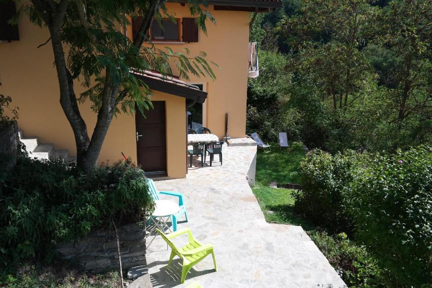 Stunning 2-Bed Apartment in Borgo val di Taro