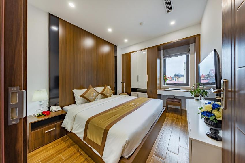 Phong Lan Building and Apartments