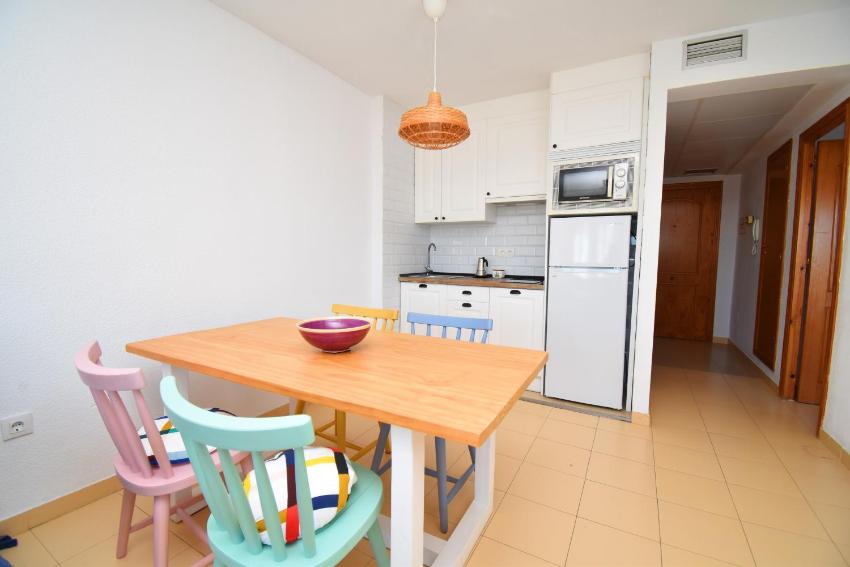 EXPOHOLIDAYS - VISTAS AL PUERTO DEPORTIVO GALERA