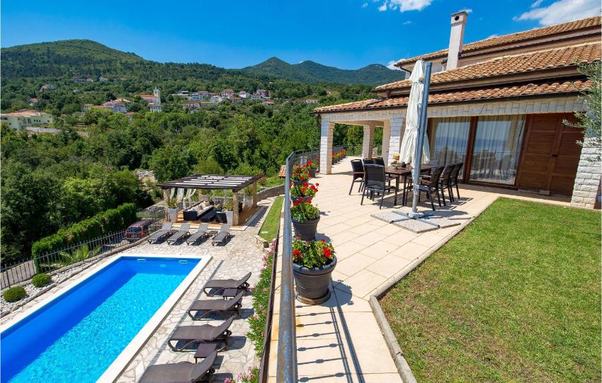 Awesome home in Veprinac with 4 Bedrooms, WiFi and Outdoor swimming pool