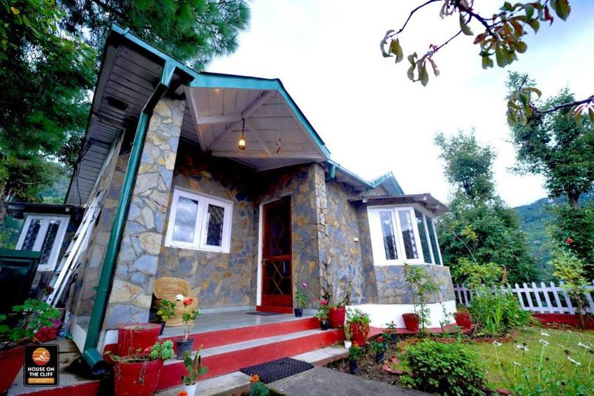 House On The Cliff- Ramgarh