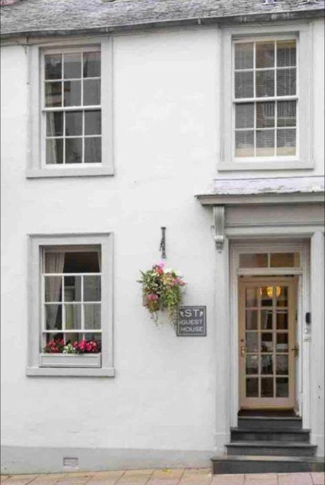 ST GUEST HOUSE