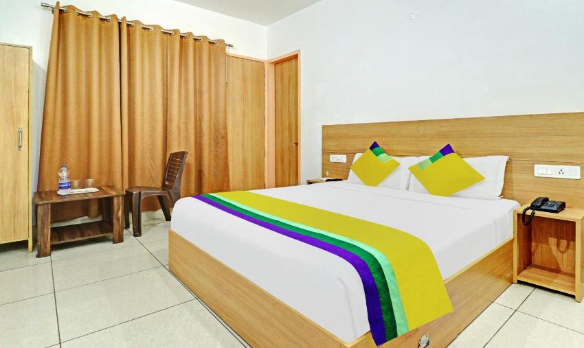 Itsy By Treebo - Hometown Inn