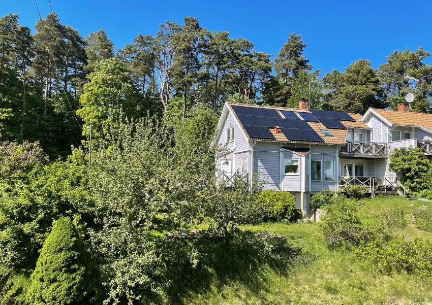 Architect-designed house in Jarna with fantastic views