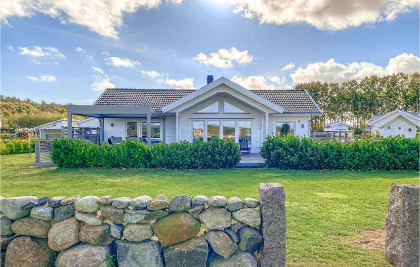 Beautiful home in Varberg with WiFi and 3 Bedrooms