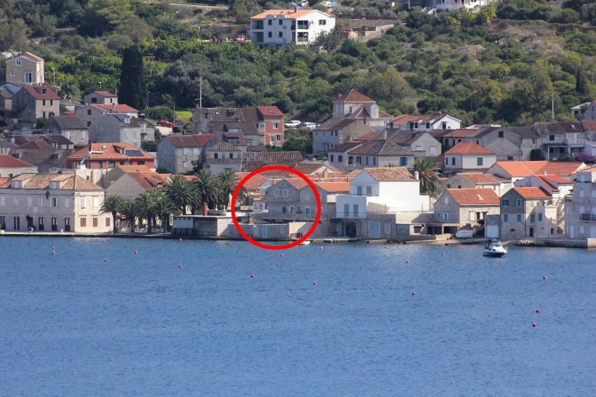 Apartments and rooms by the sea Vis - 2452